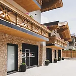 Mila Apartments